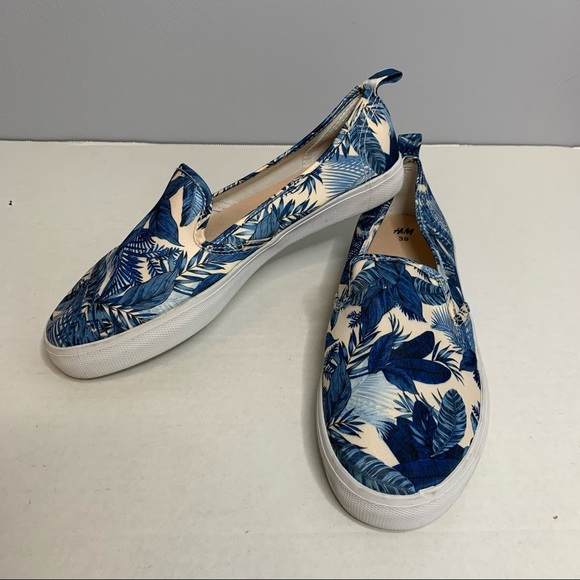 H & M CANVAS SHOES